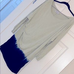 Medium 3/4 sleeve dress with fitted bottom